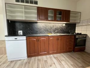 Pronájem bytu 2+kk, Ostrava - Poruba, Španielova, 55 m2