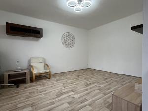 Pronájem bytu 2+kk, Ostrava, Španielova, 55 m2