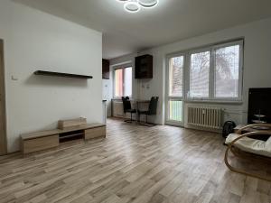 Pronájem bytu 2+kk, Ostrava, Španielova, 55 m2