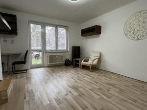 Pronájem bytu 2+kk, Ostrava, Španielova, 55 m2