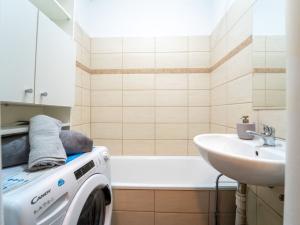 Pronájem bytu 2+1, Praha - Břevnov, Brunclíkova, 53 m2