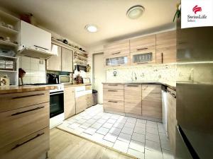 Prodej rodinného domu, Roštění, 188 m2