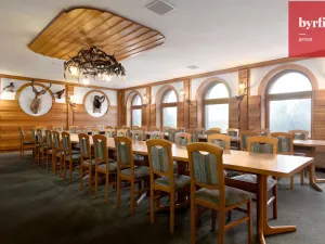 Prodej ubytování, Krnov - Pod Cvilínem, V Zálesí, 820 m2