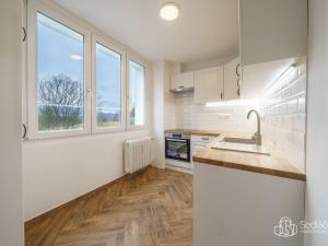 Prodej bytu 3+1, Sokolov, Slavíčkova, 66 m2