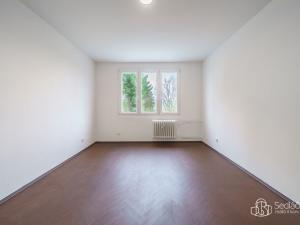 Prodej bytu 3+1, Sokolov, Slavíčkova, 66 m2