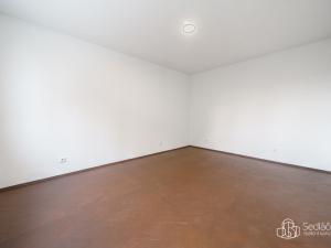 Prodej bytu 3+1, Sokolov, Slavíčkova, 66 m2