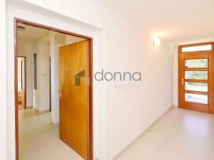 Pronájem rodinného domu, Praha, Nad šejdrem, 252 m2