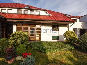 Pronájem rodinného domu, Praha, Nad šejdrem, 252 m2