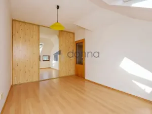 Pronájem rodinného domu, Praha, Nad šejdrem, 252 m2