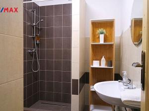 Pronájem bytu 2+kk, Hradec Králové - Nový Hradec Králové, Pod Zámečkem, 50 m2