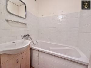 Prodej bytu 2+1, Klášterec nad Ohří, Václava Řezáče, 55 m2