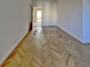 Pronájem bytu 2+kk, Praha - Vinohrady, Šrobárova, 47 m2