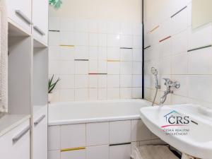 Prodej bytu 2+1, Praha - Hloubětín, Poděbradská, 54 m2