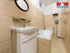 Pronájem bytu 2+1, Karlovy Vary, Na Rolavě, 59 m2