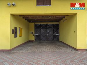 Prodej činžovního domu, Černčice, Husova, 732 m2