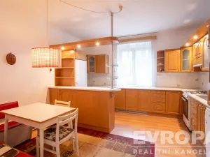 Prodej rodinného domu, Praha - Smíchov, Ke Klimentce, 157 m2