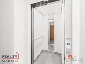 Pronájem kanceláře, Plzeň - Jižní Předměstí, Radobyčická, 66 m2