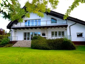 Pronájem rodinného domu, Průhonice, 350 m2