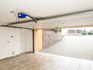 Pronájem rodinného domu, Průhonice, 400 m2