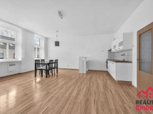 Prodej bytu 3+kk, Lanškroun - Žichlínské Předměstí, Dobrovského, 83 m2