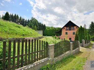 Prodej rodinného domu, Valkeřice, 270 m2