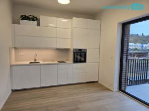 Pronájem bytu 1+kk, Praha - Smíchov, U Lihovaru, 29 m2