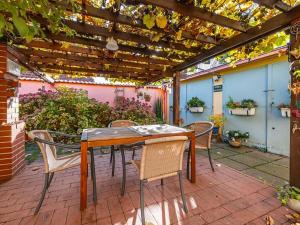 Prodej rodinného domu, Praha - Strašnice, Břežanská, 215 m2