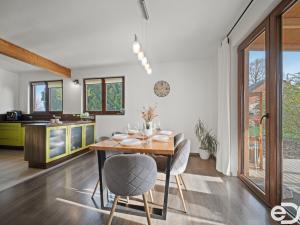 Prodej rodinného domu, Hněvčeves, 202 m2