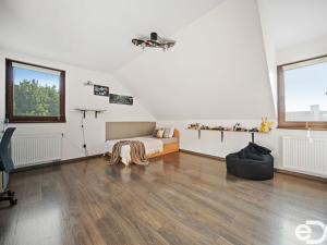 Prodej rodinného domu, Hněvčeves, 202 m2