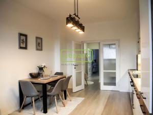 Pronájem bytu 2+kk, Praha, Ke Strašnické, 49 m2