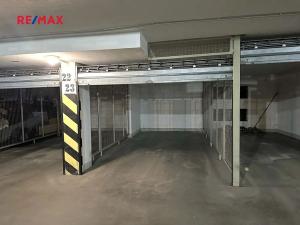 Pronájem garáže, Praha - Košíře, Zahradníčkova, 18 m2