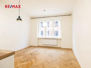 Pronájem bytu 2+kk, Praha - Vinohrady, Záhřebská, 49 m2