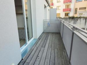 Pronájem bytu 1+kk, Praha - Strašnice, Strančická, 33 m2