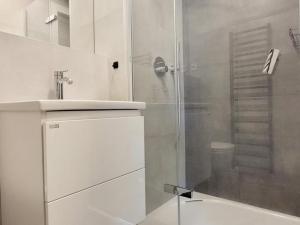 Pronájem bytu 1+kk, Praha - Strašnice, Strančická, 33 m2