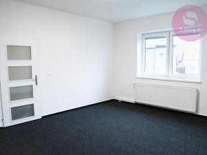 Pronájem obchodního prostoru, Ostrava, Hladnovská, 250 m2