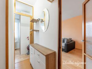 Pronájem bytu 2+kk, Praha - Záběhlice, Želivecká, 36 m2