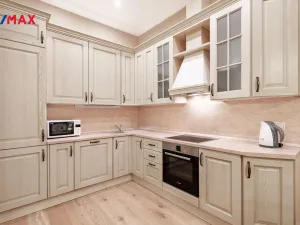 Pronájem bytu 3+1, Karlovy Vary, Dr. Davida Bechera, 130 m2