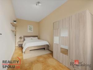 Prodej bytu 2+1, Olomouc - Neředín, Stiborova, 44 m2