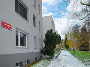 Prodej bytu 3+1, Praha, Svépomoci, 89 m2