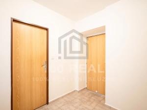 Pronájem bytu 2+kk, Nechanice, Husovo nám., 61 m2