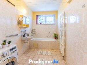 Prodej bytu 3+1, Strachotice - Micmanice, 78 m2