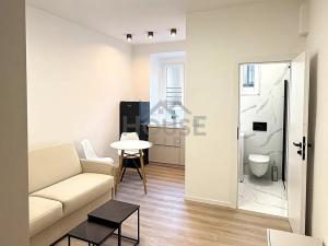 Prodej bytu 1+kk, Praha - Holešovice, Ortenovo náměstí, 18 m2