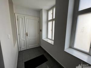 Pronájem kanceláře, Praha - Nové Město, Rumunská, 26 m2