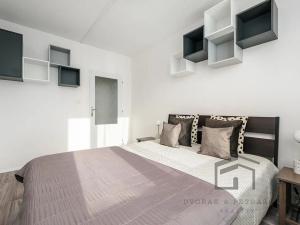 Pronájem bytu 2+kk, Praha - Ruzyně, Žukovského, 47 m2