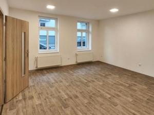 Pronájem kanceláře, Mladá Boleslav, Husova, 74 m2