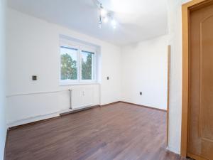 Pronájem bytu 3+1, Chvaletice, Obránců míru, 54 m2