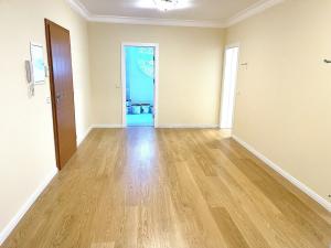 Prodej bytu 3+kk, Karlovy Vary, Škroupova, 130 m2