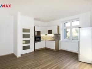 Prodej bytu 1+kk, Ústí nad Labem - Předlice, náměstí Prokopa Velikého, 25 m2