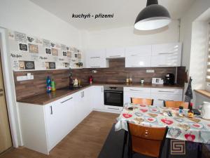 Prodej rodinného domu, Krmelín, 268 m2