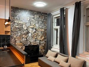 Pronájem bytu 2+kk, Praha - Žižkov, Husinecká, 75 m2